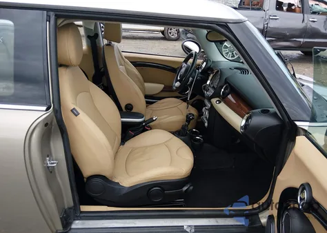 2009 Mini Cooper Clubman z USA, uszkodzony, nr VIN WMWML33549TX33727